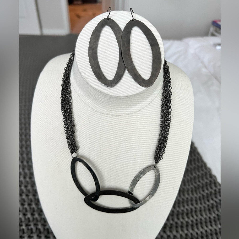 Necklace and drop earrings set